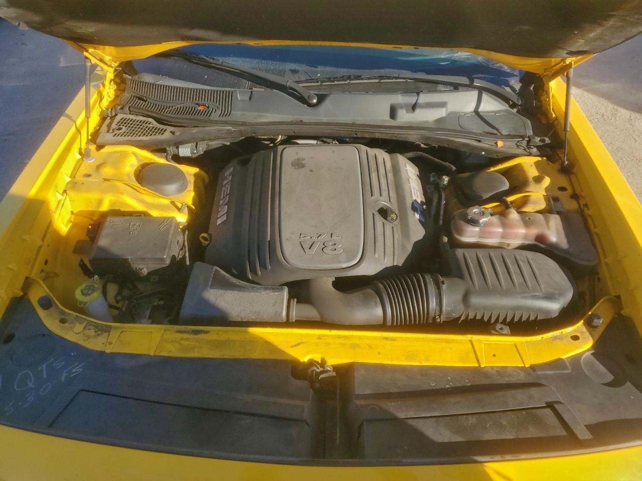 Dodge Challenger R/t Image 8