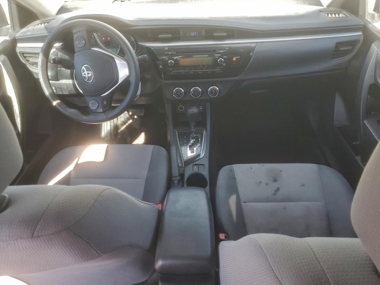 Toyota Corolla L Image 12