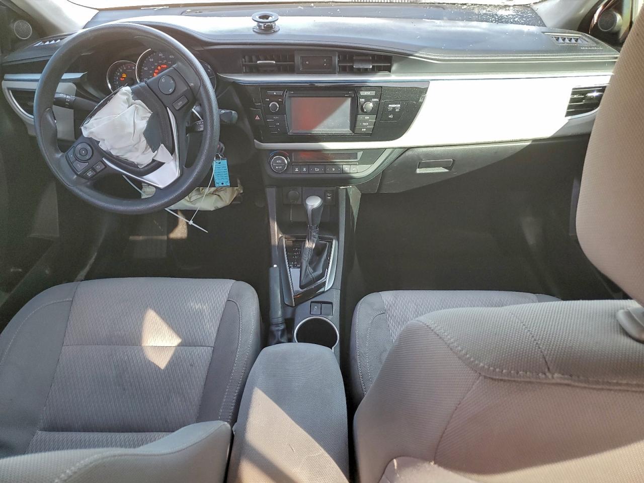 Toyota Corolla L Image 7