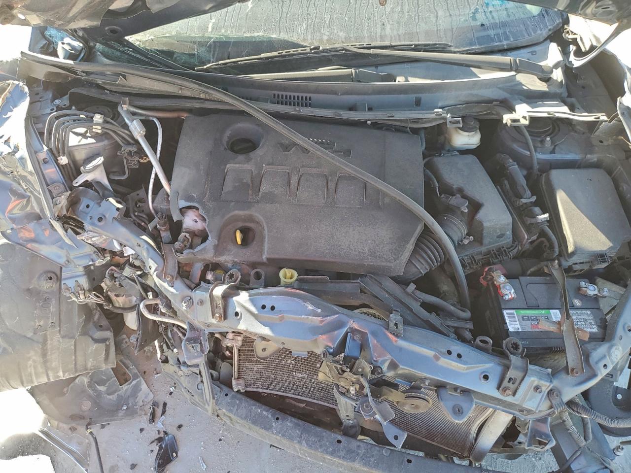 Toyota Corolla L Image 9