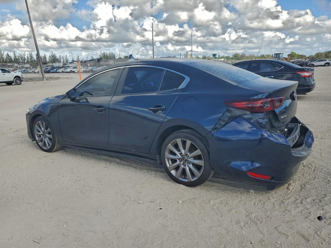 Mazda 3 Preferred Image 6