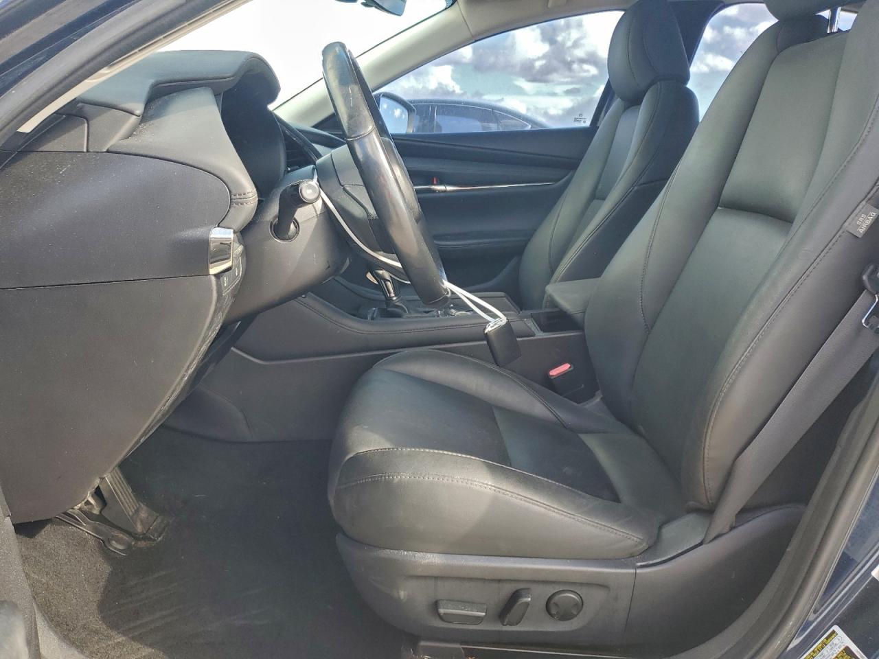 Mazda 3 Preferred Image 4