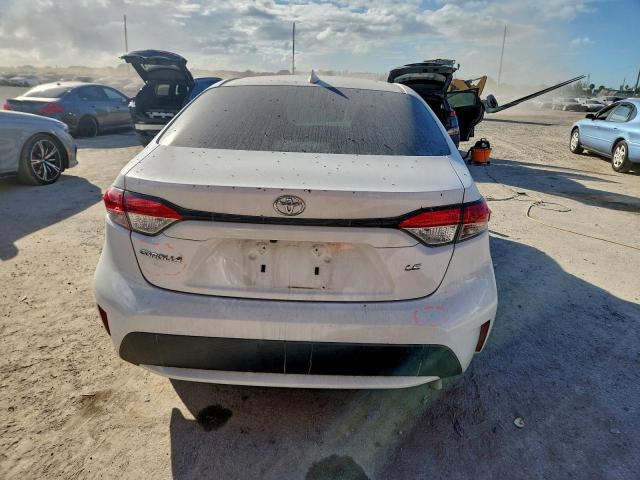 Toyota Corolla Le Image 11