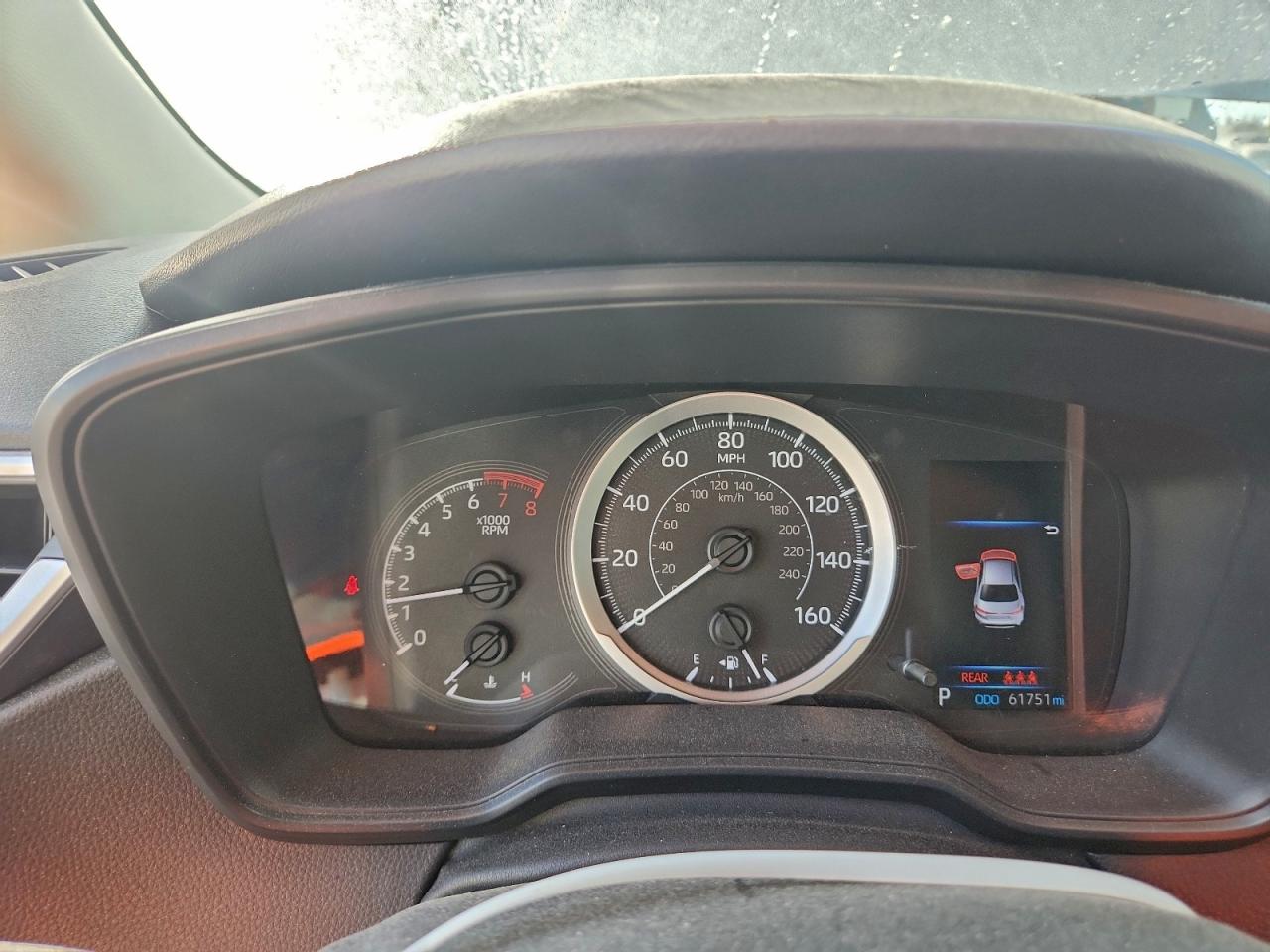 Toyota Corolla Le Image 10