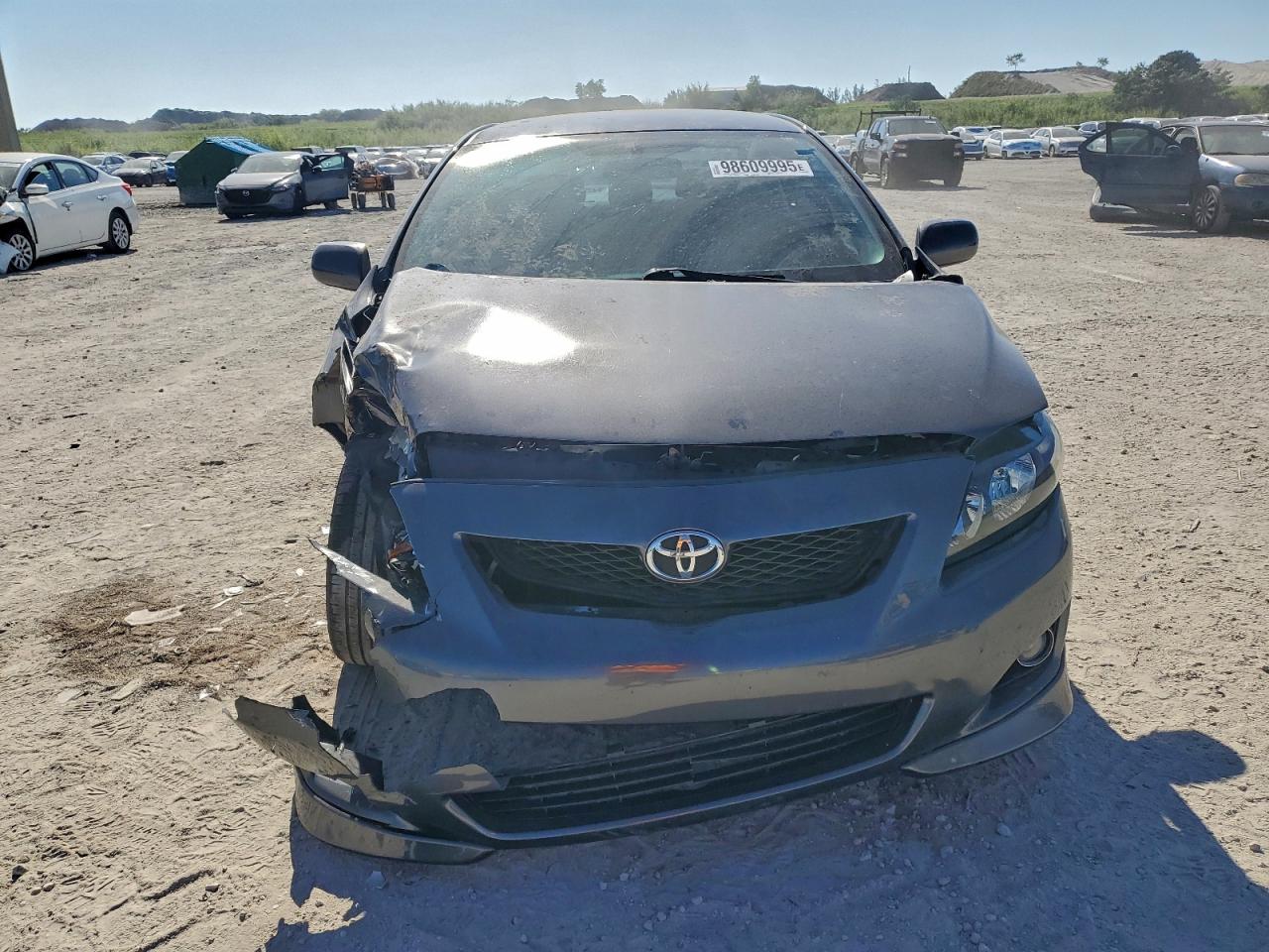 Toyota Corolla Base Image 10