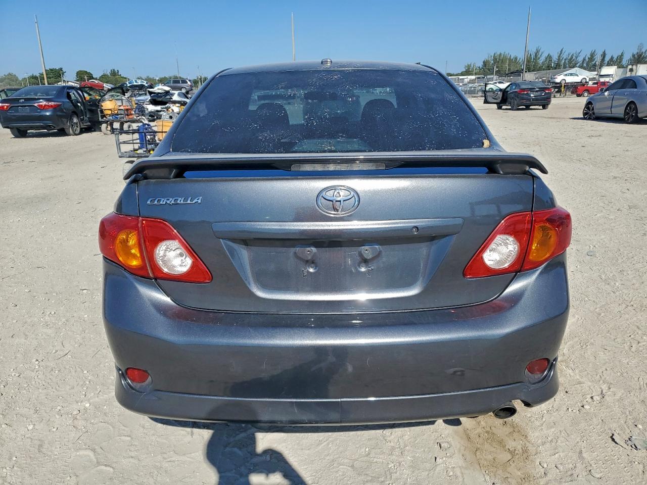 Toyota Corolla Base Image 3
