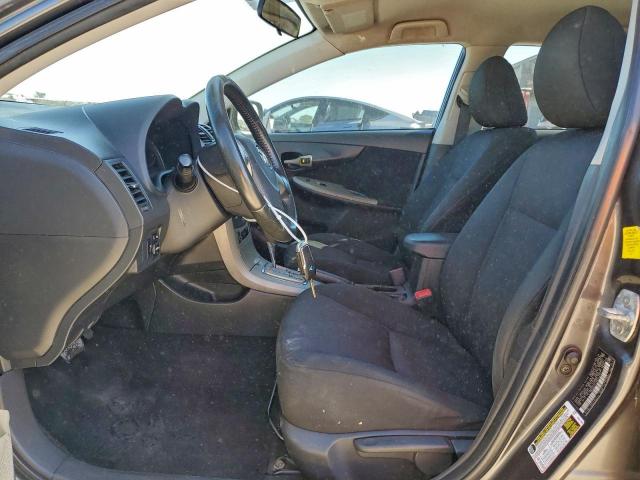 Toyota Corolla Base Image 12