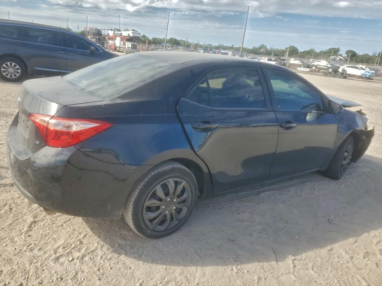 Toyota Corolla L Image 4