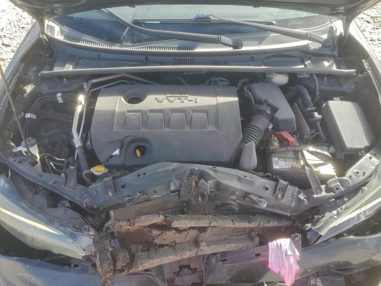 Toyota Corolla L Image 8