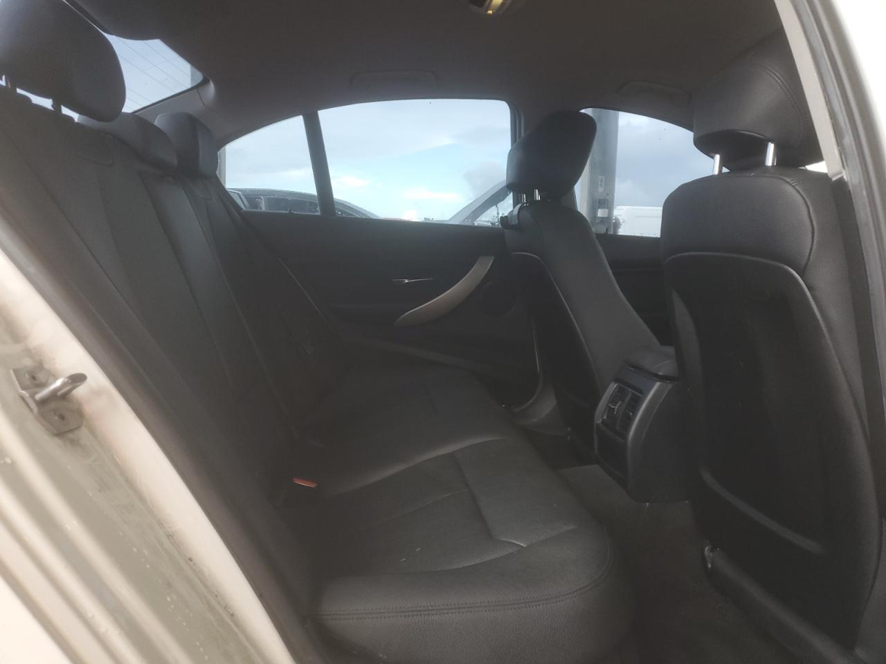 BMW 3 Series I Image 9