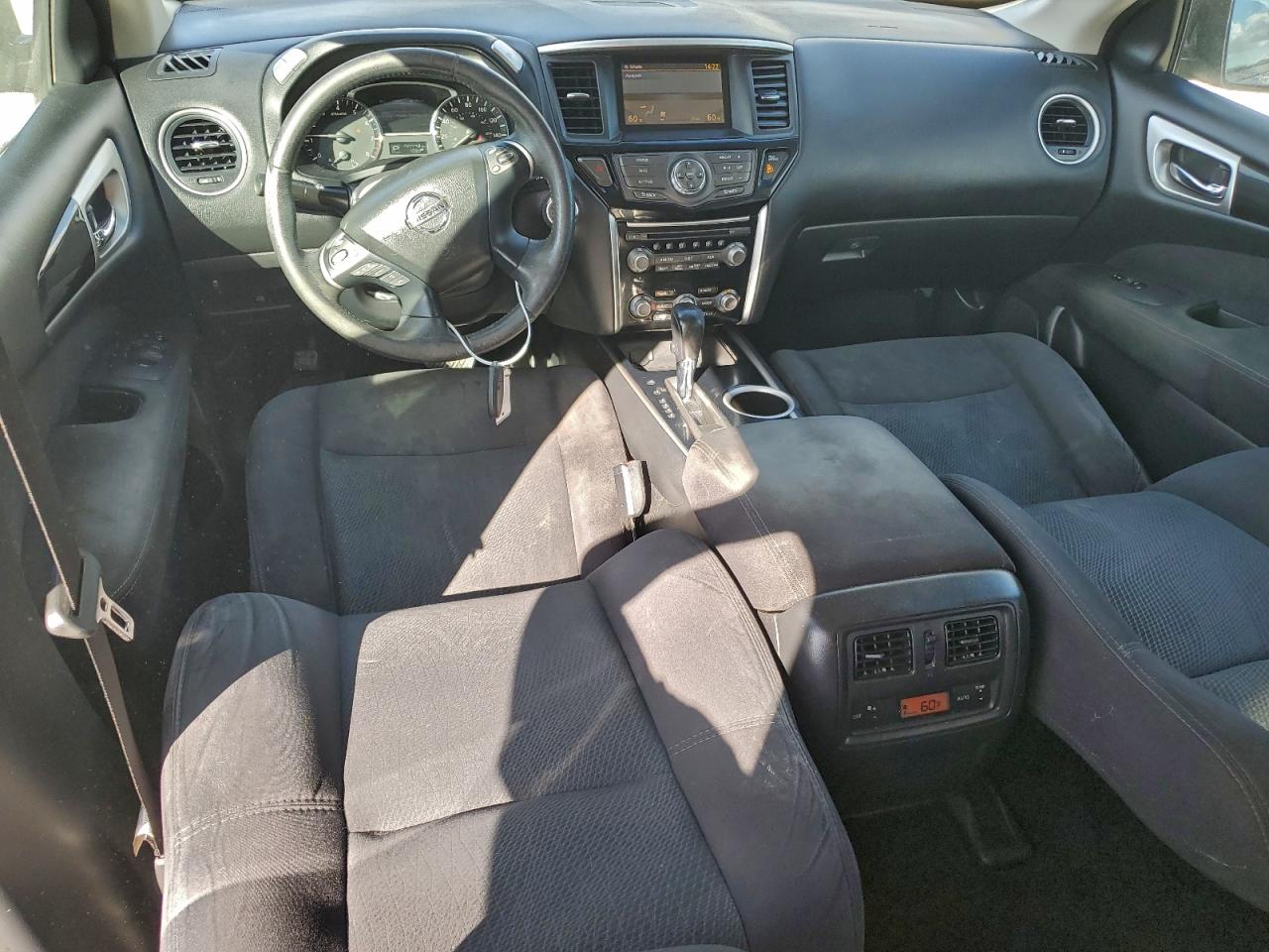 Nissan Pathfinder S Image 2