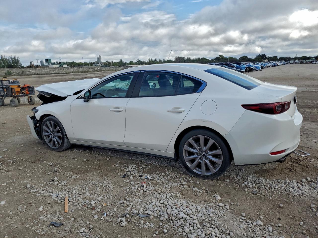 Mazda 3 Select Image 5