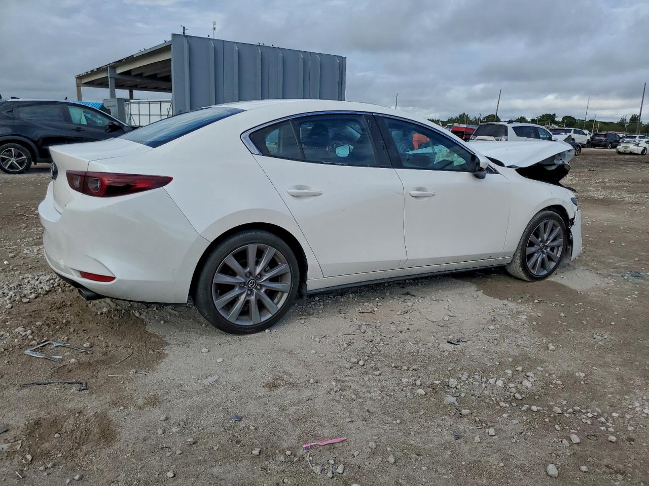 Mazda 3 Select Image 2