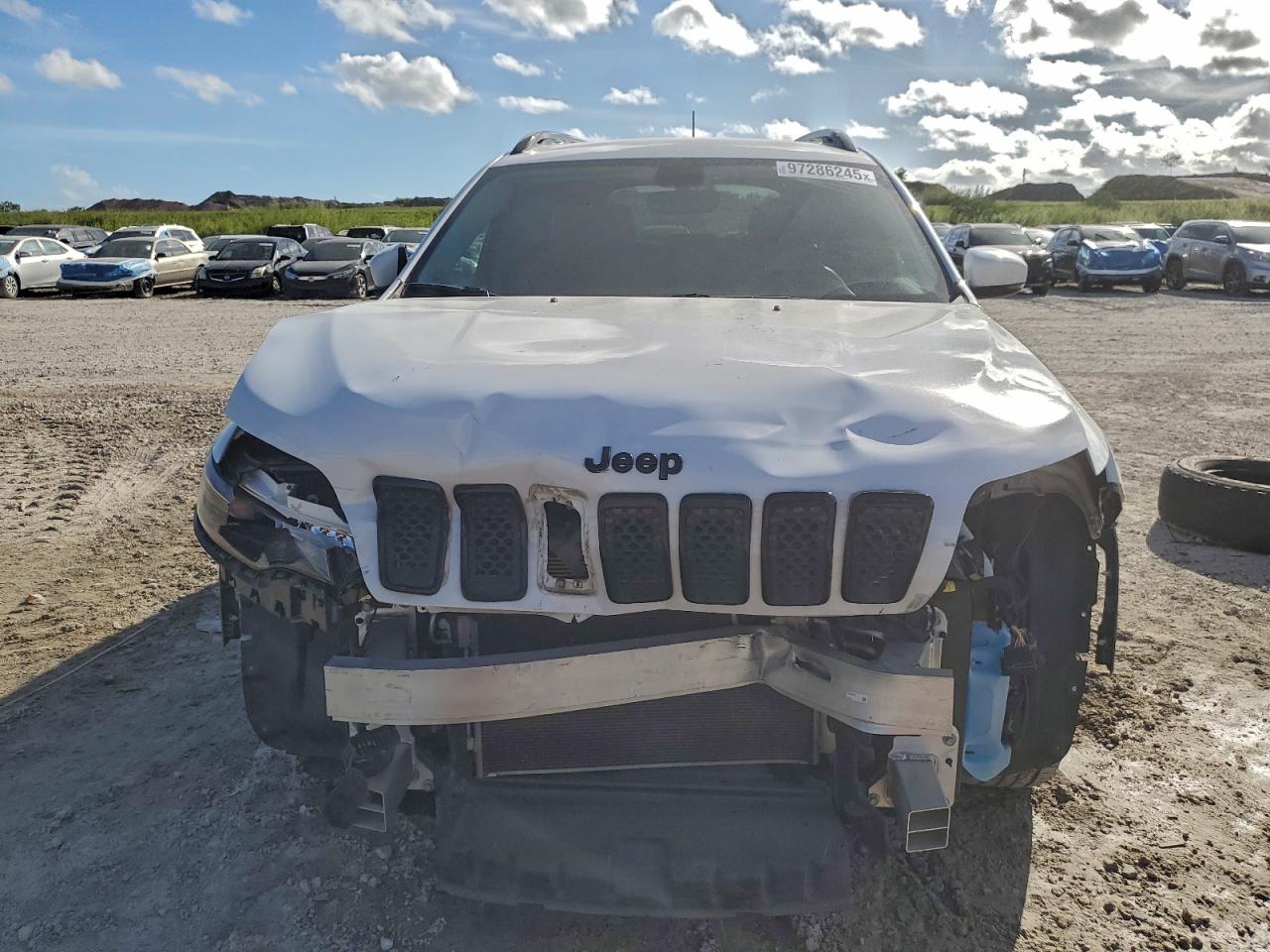 Jeep Grand Cherokee Latitude Plus Image 10