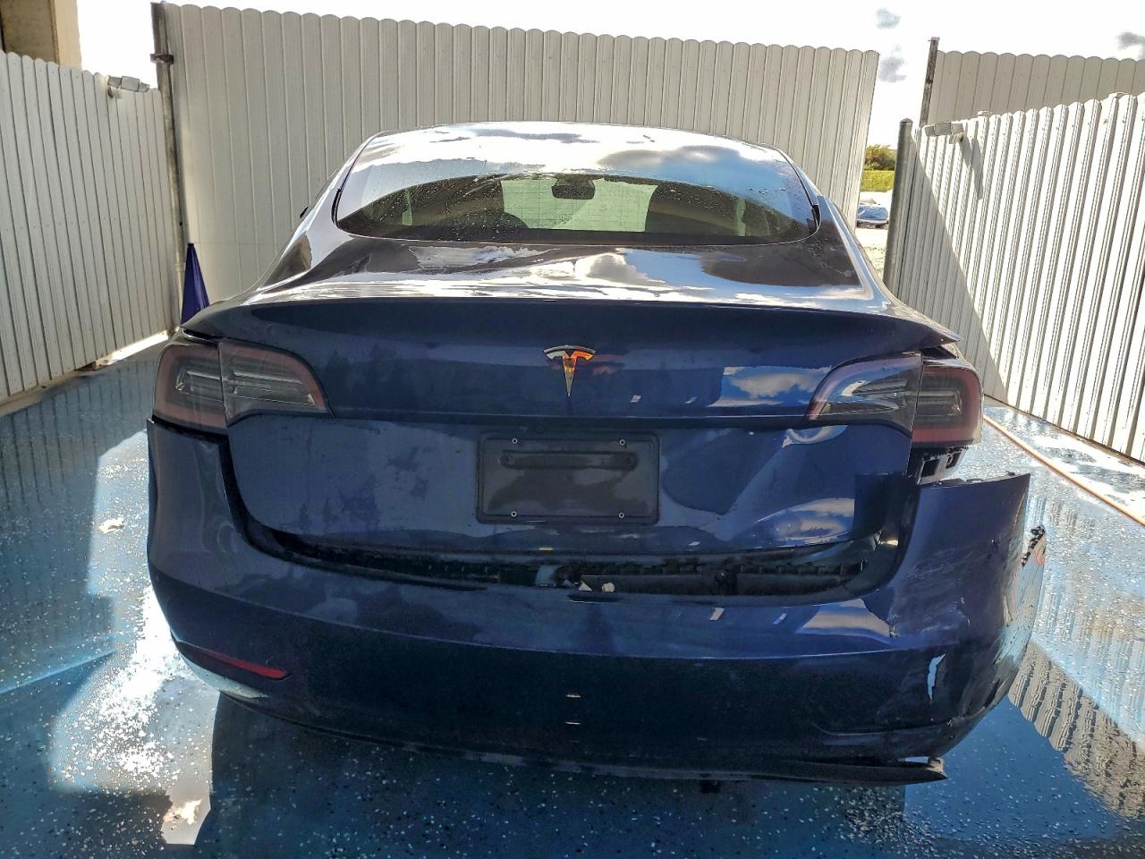 Tesla Model 3 Image 11