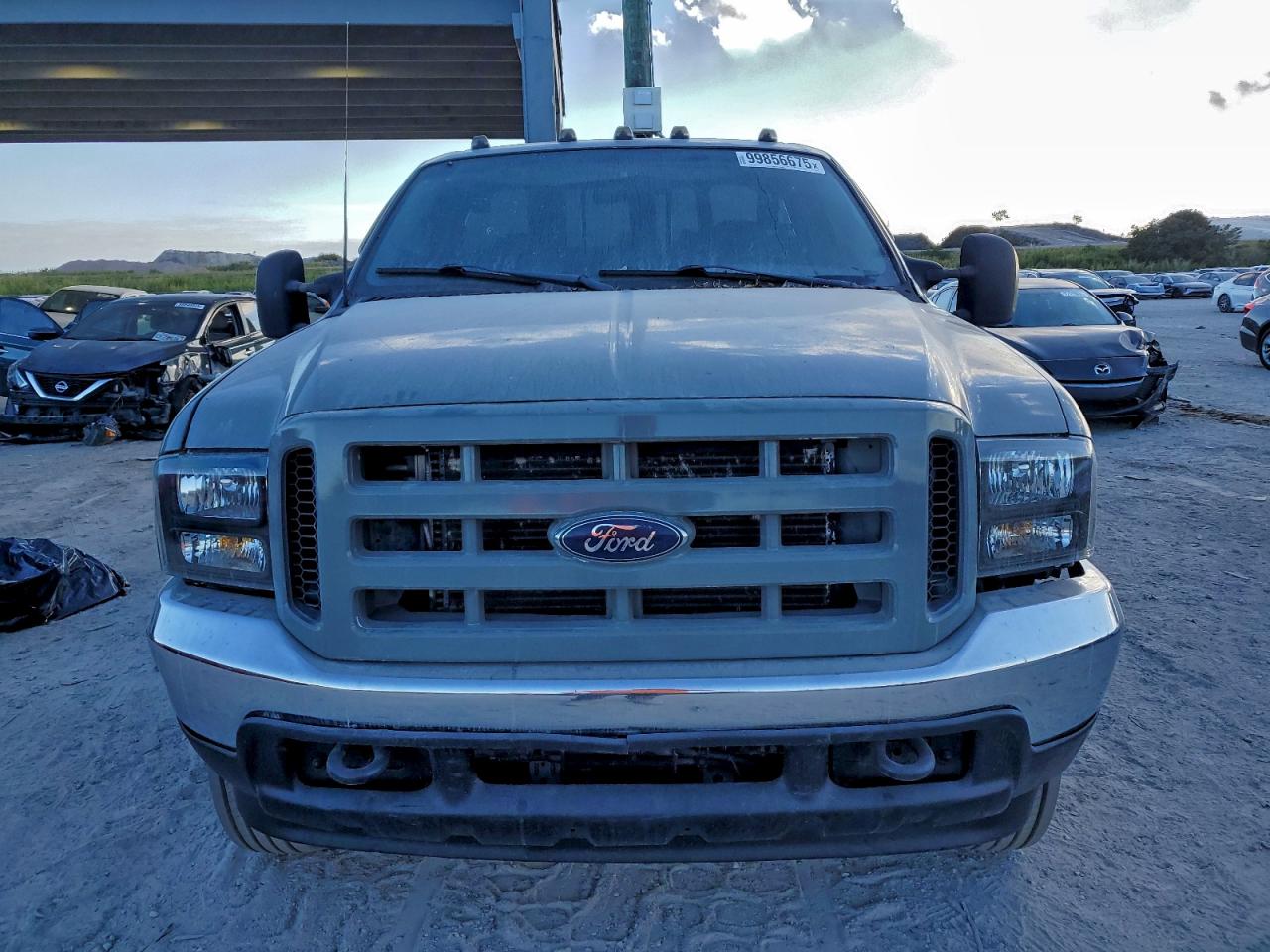 Ford F-450 Super Duty Image 5