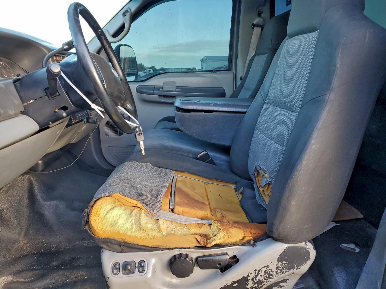 Ford F-450 Super Duty Image 9