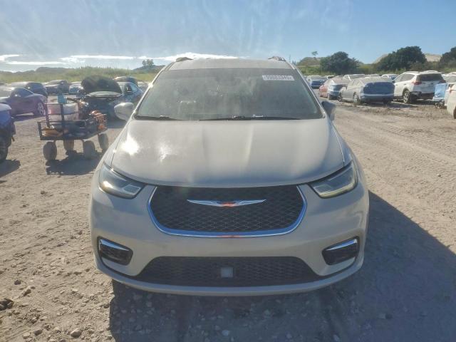 Chrysler Pacifica Touring L Image 6